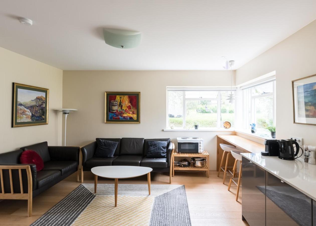 Guesthouse Akureyri - Apartments Near Down Town Exterior foto